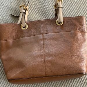 GOOB SALE❤️❤️ Gorgeous Michael Kors Zip Tote